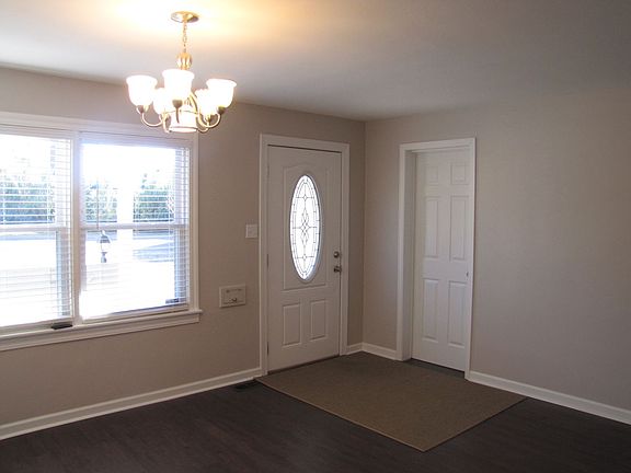 2nd image of 520 N Foote Ave