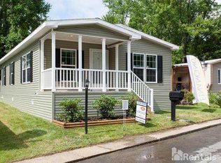 216 Regency Lakes Dr, Winchester, VA 22603