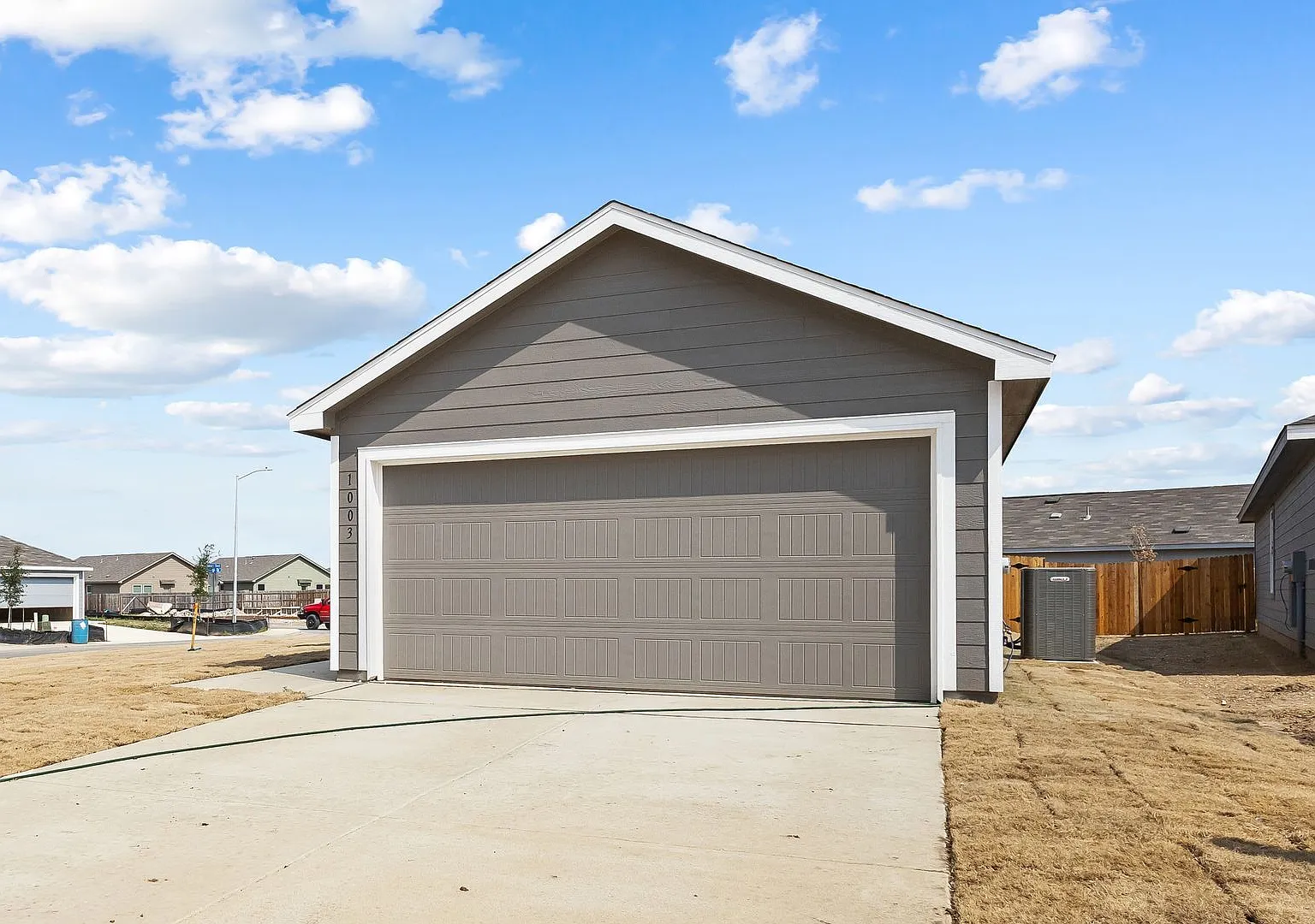 3 Bedroom 2 Bathrooms located in Mission Del Lago Subdivision ** Move-in deal** — Photo 4