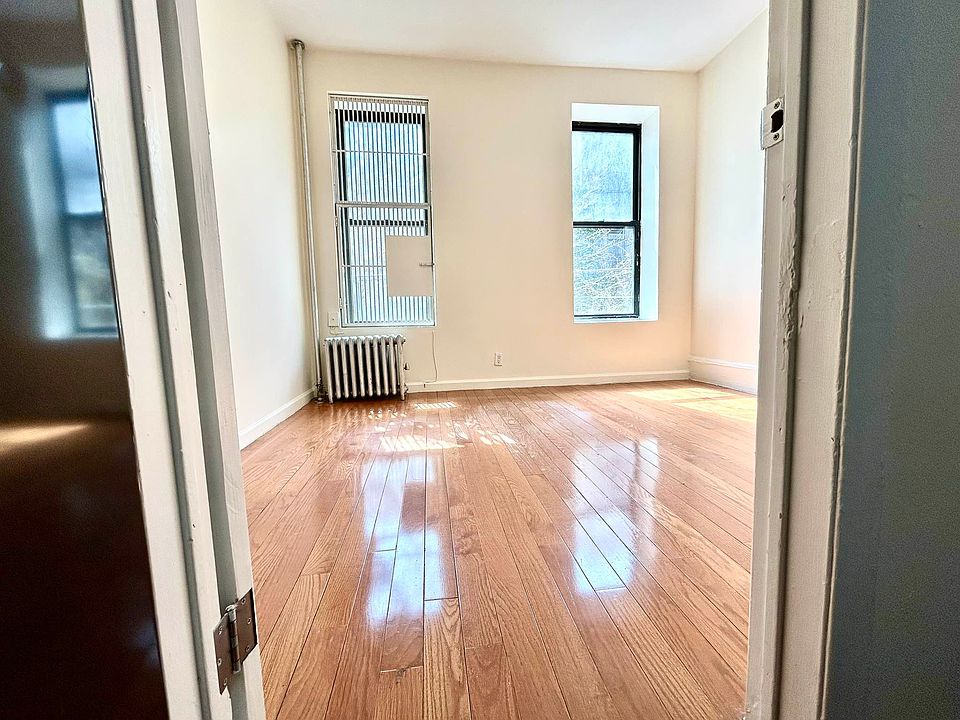 1st image of 328 E 15th St #88