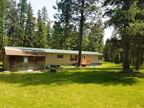 590 1/2 Danielson Rd Photo 1