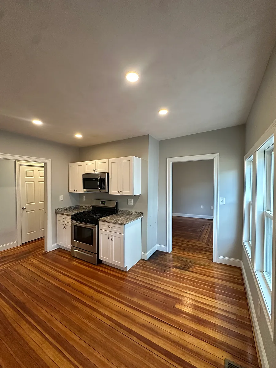 Building Photo - 110 Crescent Ave #1