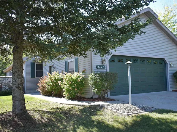 3777 Creekside Dr #28, Traverse City, MI 49684