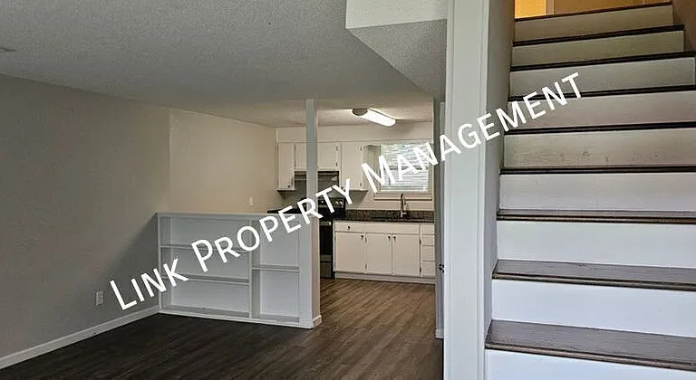 1640 Keeble St — Photo 24
