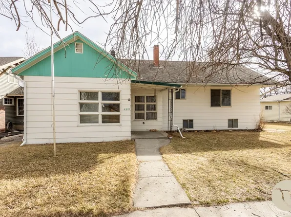 420 3rd St W, Roundup, MT 59072