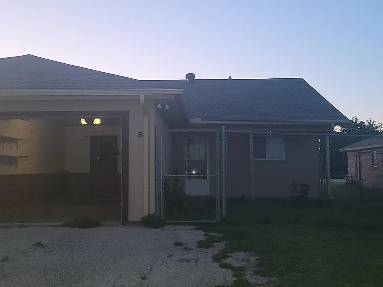1 car garage, small fenced yard, alley entrance