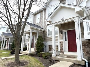492 Holiday Ln, Hainesville, IL 60073