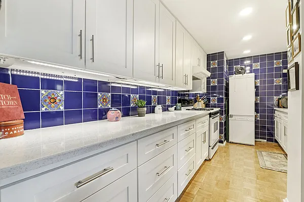 Sold by Halvatzis Realty | media 42