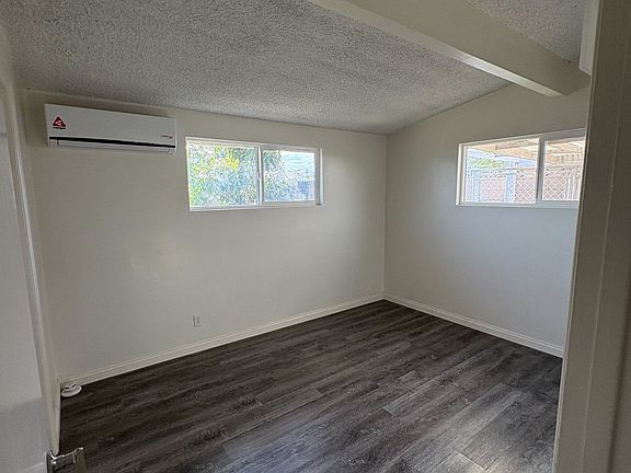 3rd image of 1321 N Citrus Ave #2