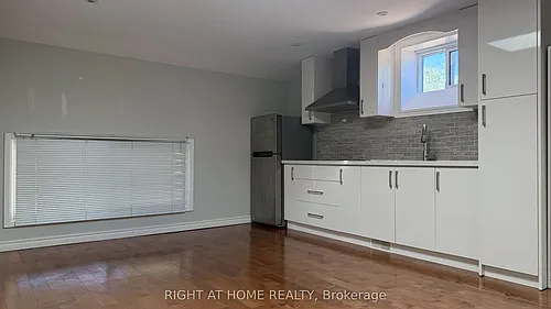 1088 Pearson Dr #1 Photo 1