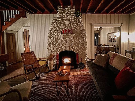 Spacious living room