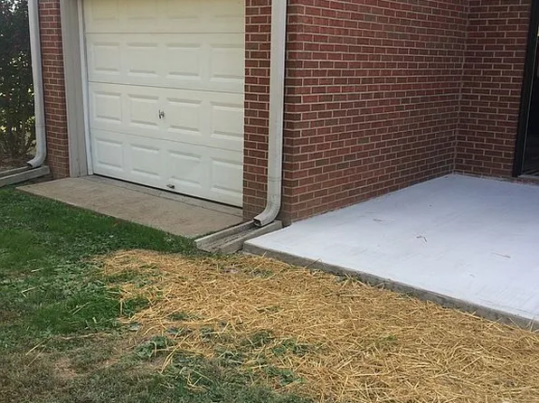 1191 Emerson Cir, Hopkinsville, KY 42240