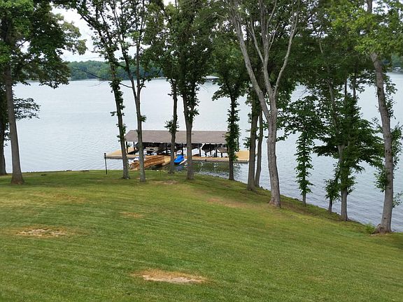 3rd image of 215 Shore Dr #F4