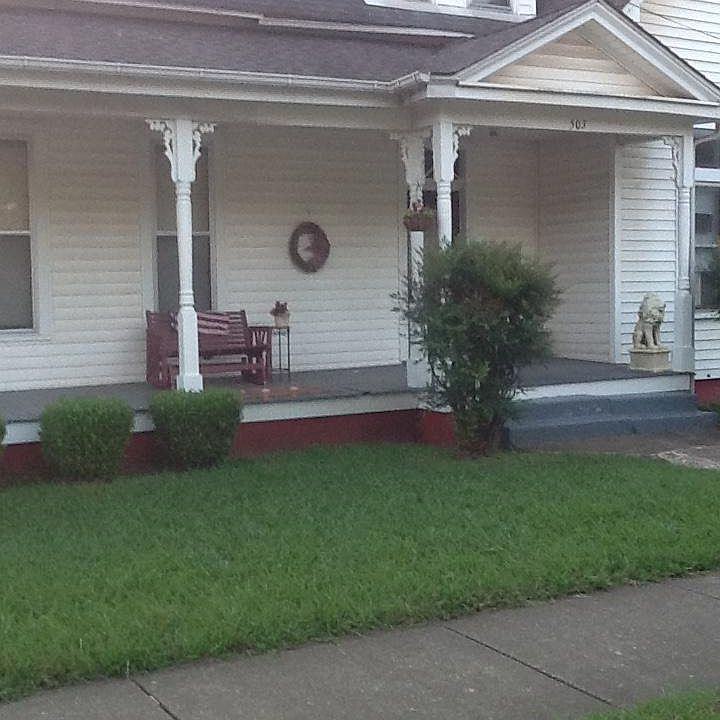 Quiet neighborhood. Landlord pays utilities