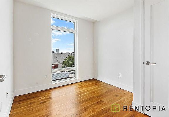 3rd image of 310 Graham Ave #5D