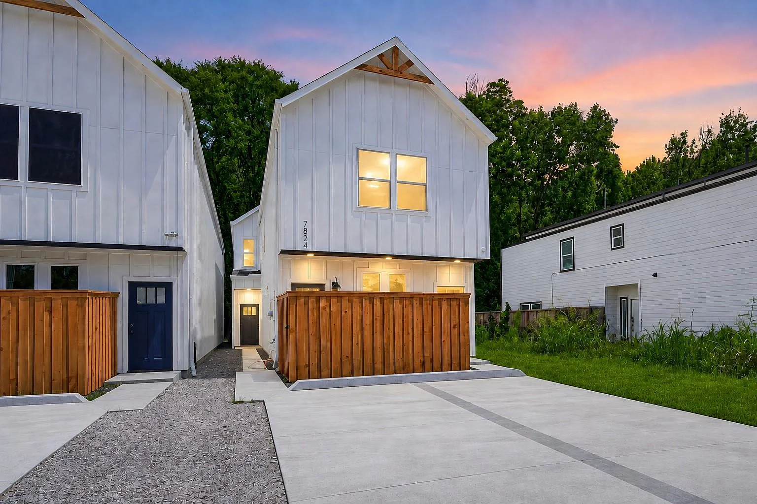 2 bed, 2.5 bath, $1,550 — Photo 1