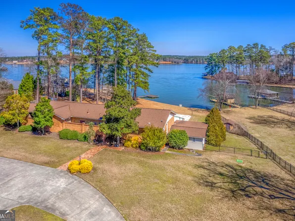 185 E Lakeview Dr, Milledgeville, GA 31061