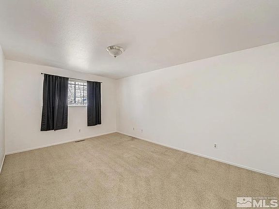 3rd image of 1912 Sunland Dr
