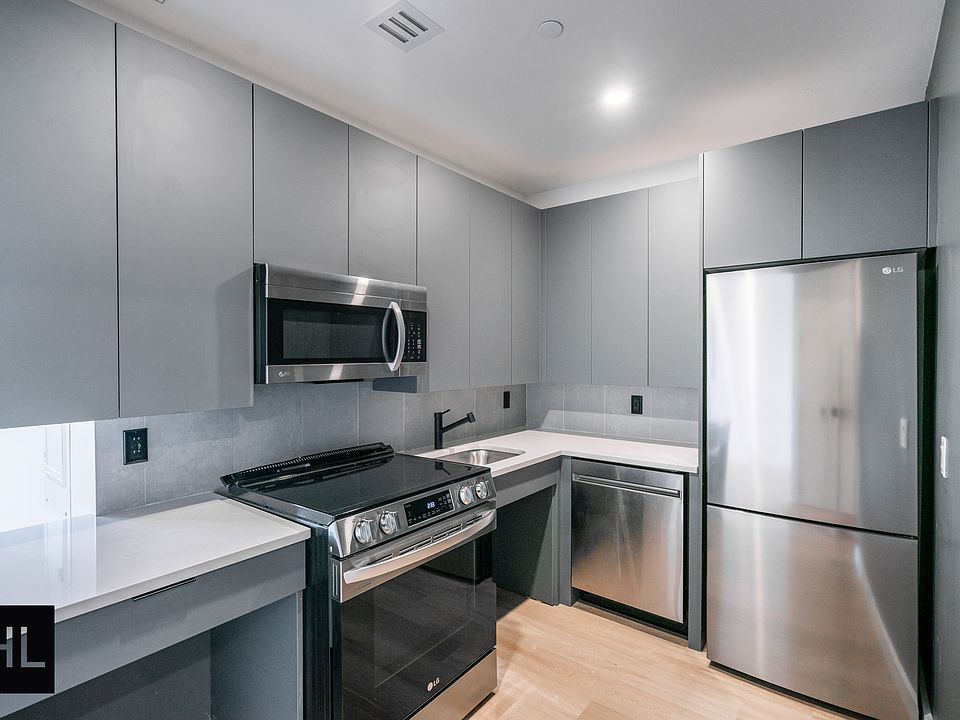 1st image of 931 Carroll St #902