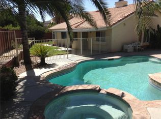 2989 Sherry Dr, Hemet, CA 92545