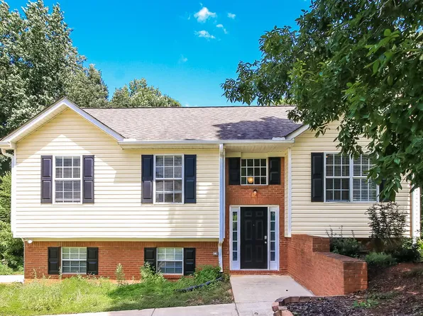 505 Brewer Dr, Locust Grove, GA 30248