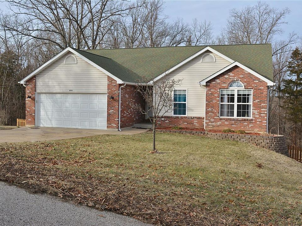 1st image of 809 N Orchard Dr