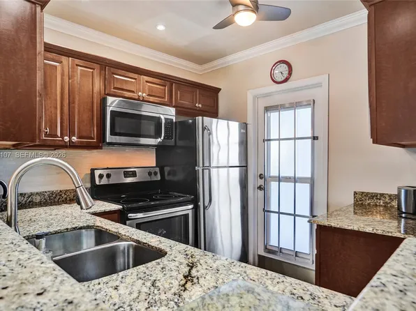 3501 NW 47th Ave APT 601, Fort Lauderdale, FL 33319