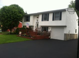 3693 Snowdrop Rd, Baldwinsville, NY 13027