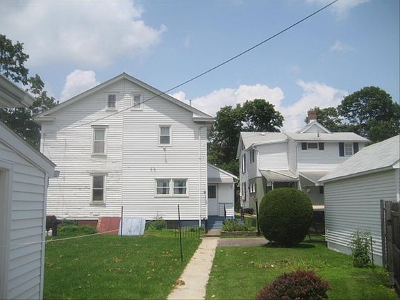 3rd image of 248 E 9th St