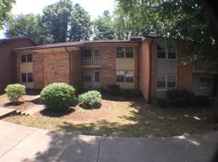 1747 Donlee Dr, Blacksburg, VA 24060