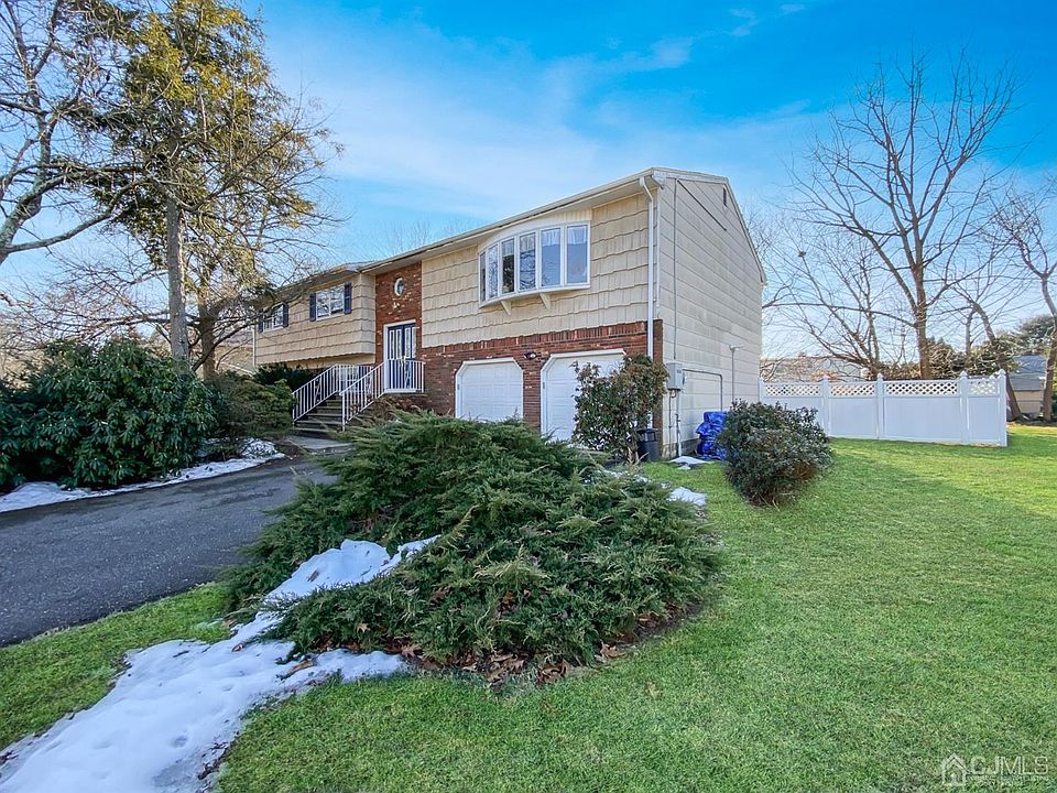 1st image of 16 Rath Ln