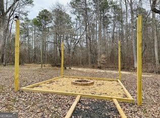 1147 Banning Rd, Whitesburg, GA 30185