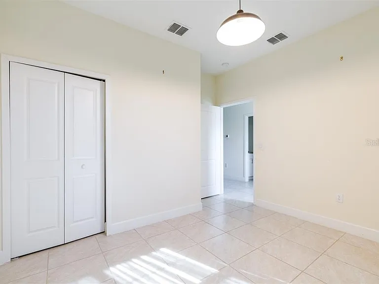 520 Nogales Ct — Photo 32