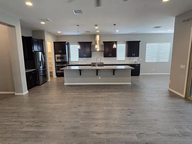 18351 W Mercer Ln — Photo 25