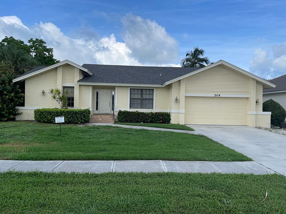 Located within 200 ft. of Mackle Park