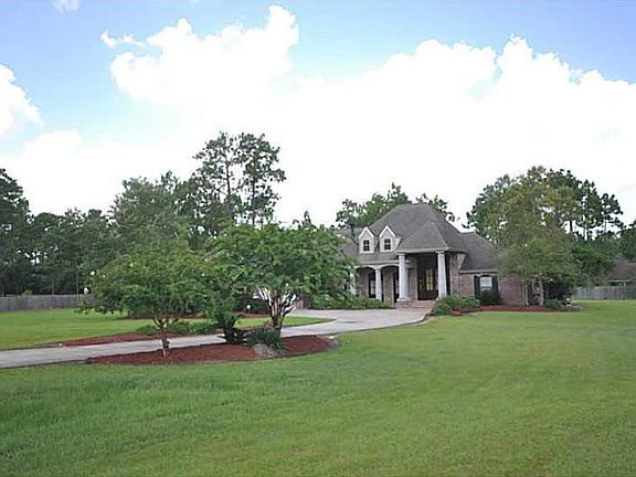 3rd image of 3050 Cypress Lake Dr