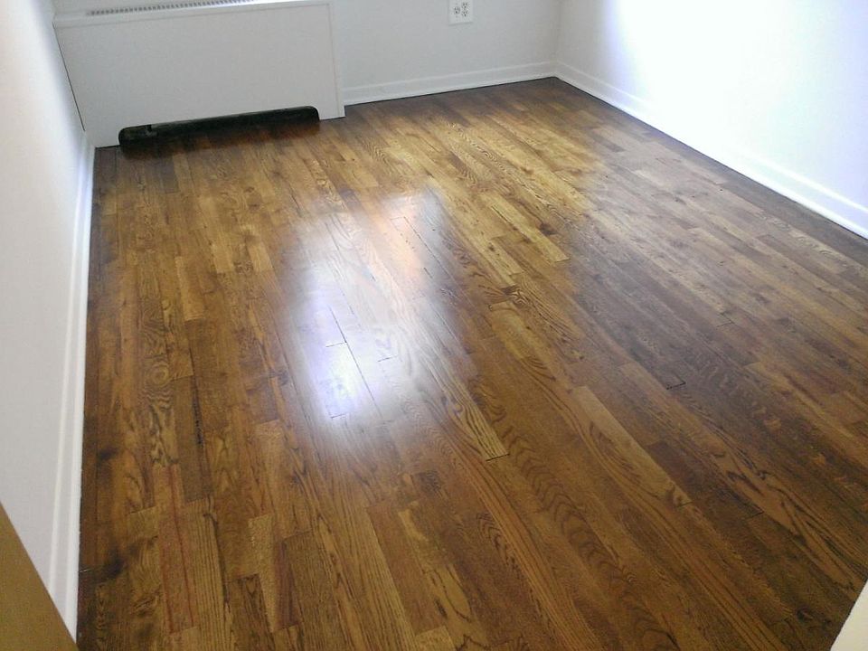 2nd image of 20 E 11th St