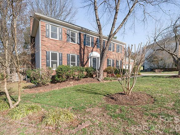 2nd image of 14604 Hanloch Ct