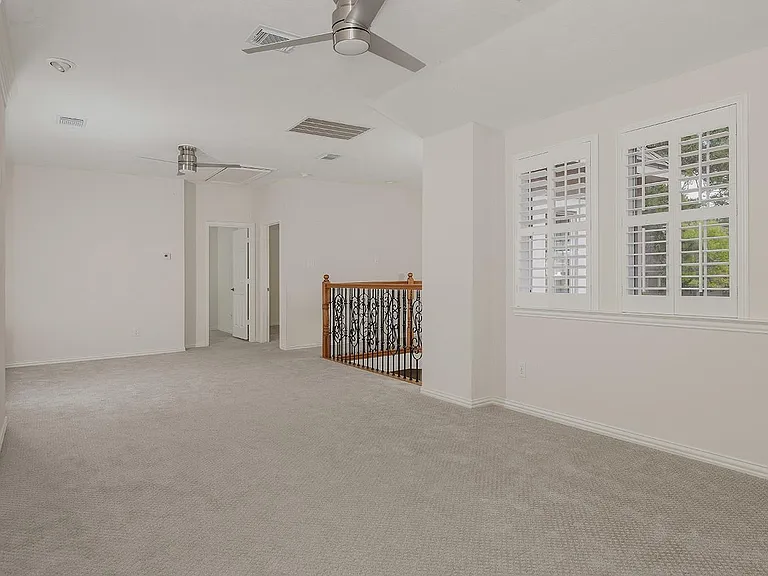 11 N Lansdowne Cir — Photo 30