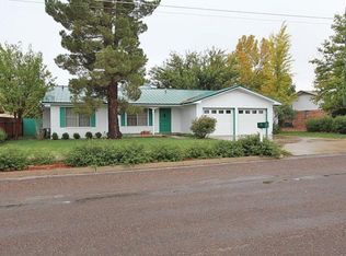 304 E June St, Alpine, TX 79830