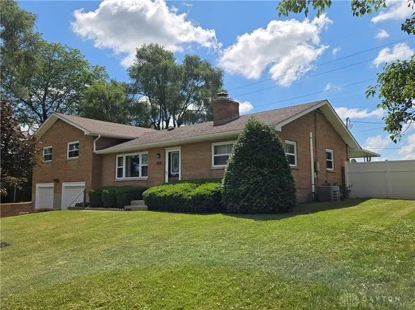 237 Purcell Dr, Xenia, OH 45385