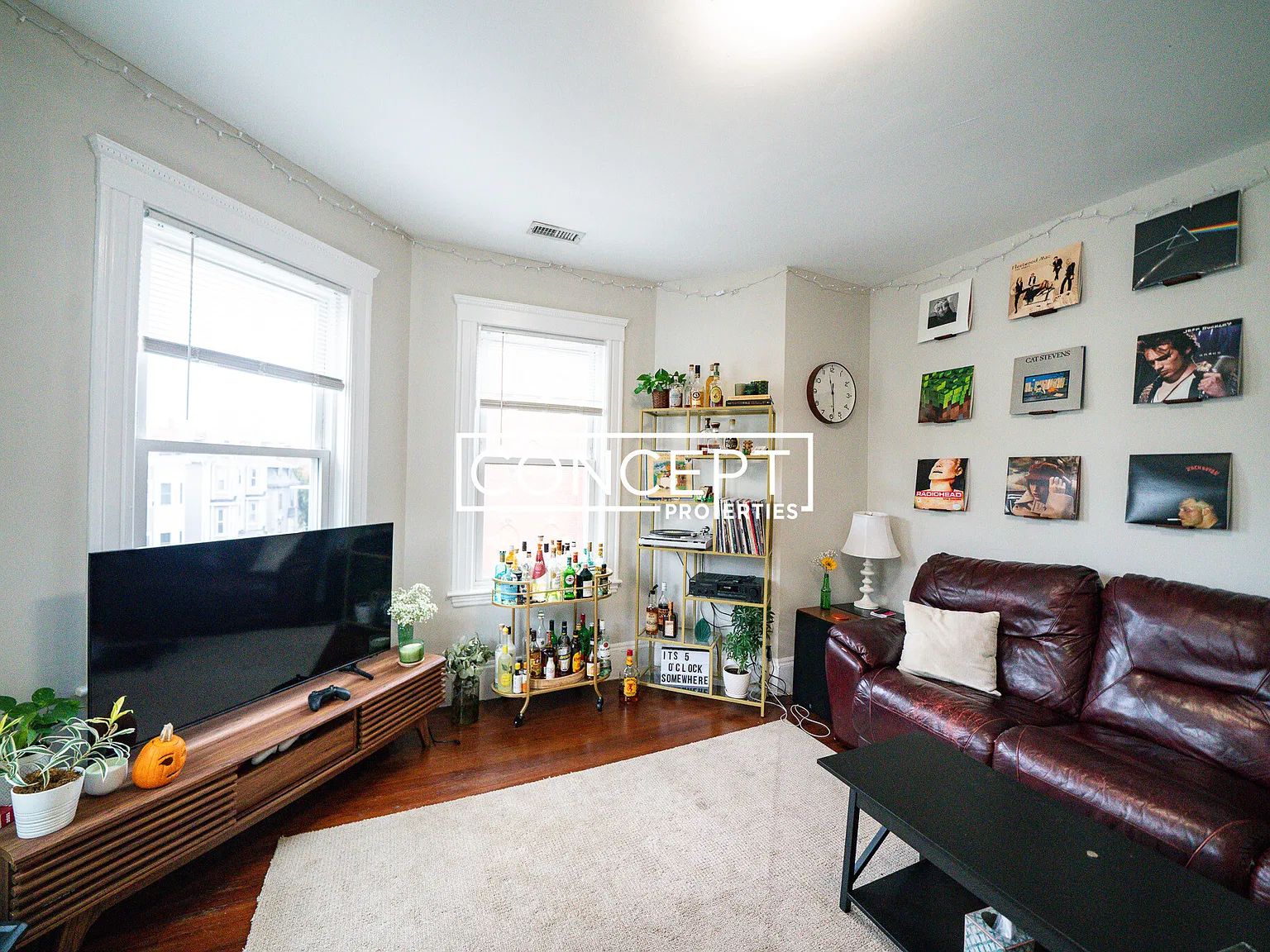 5 bed, $8,200 — Photo 2