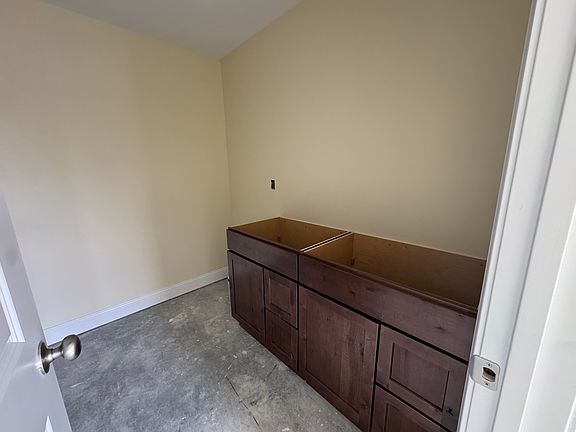 5th image of 4525 Easy St