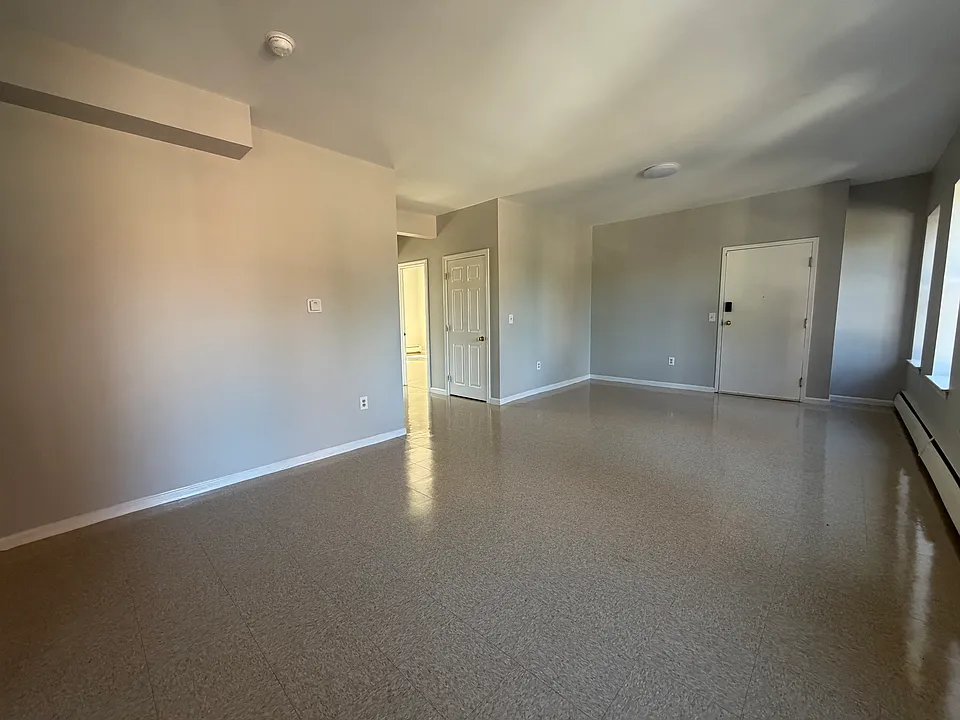 158-2 Seymour St #2E