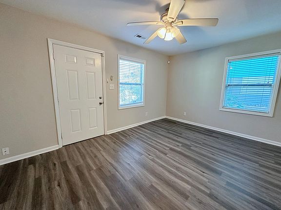 4th image of 406 Price Ave