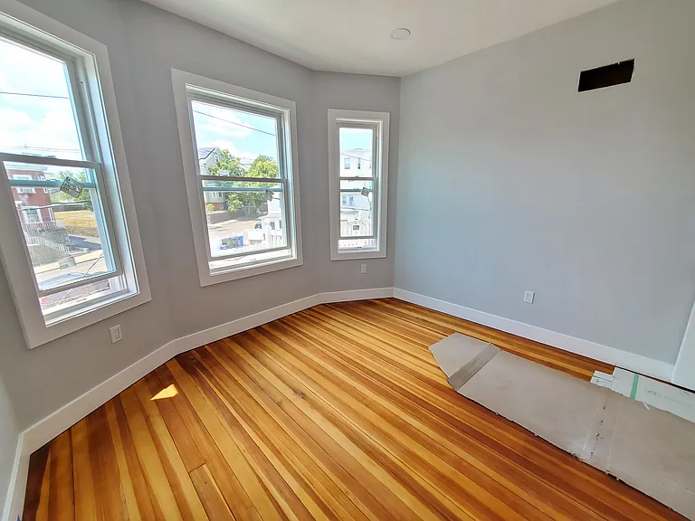 31 Faywood Ave #1 — Photo 3