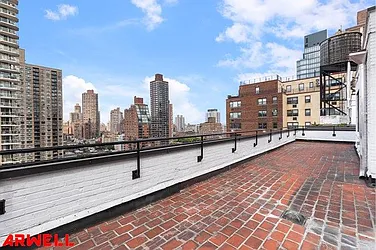 Rented by Arwell Realty