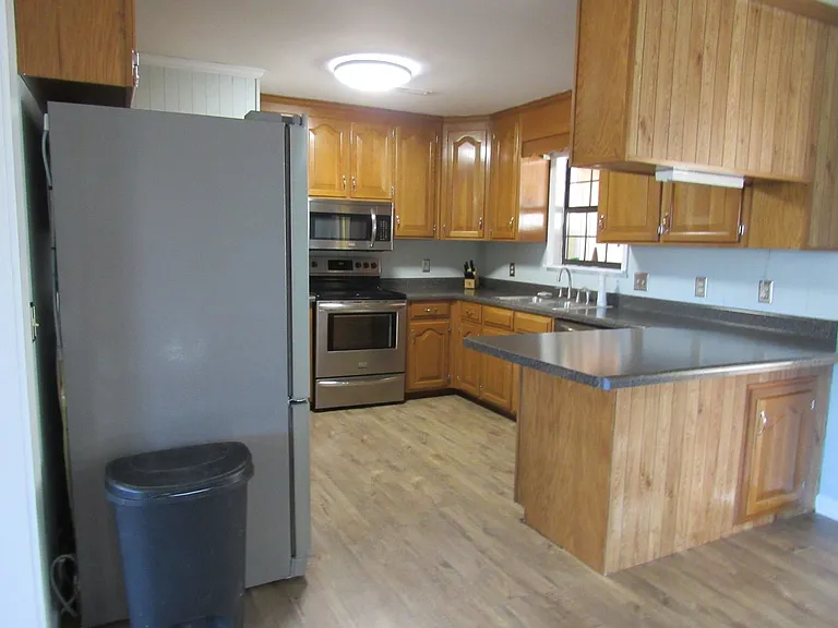 928 E Lee St — Photo 3