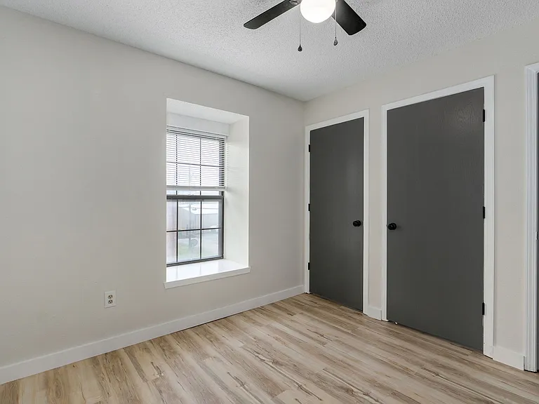 1221 S Park Ave #5 — Photo 9