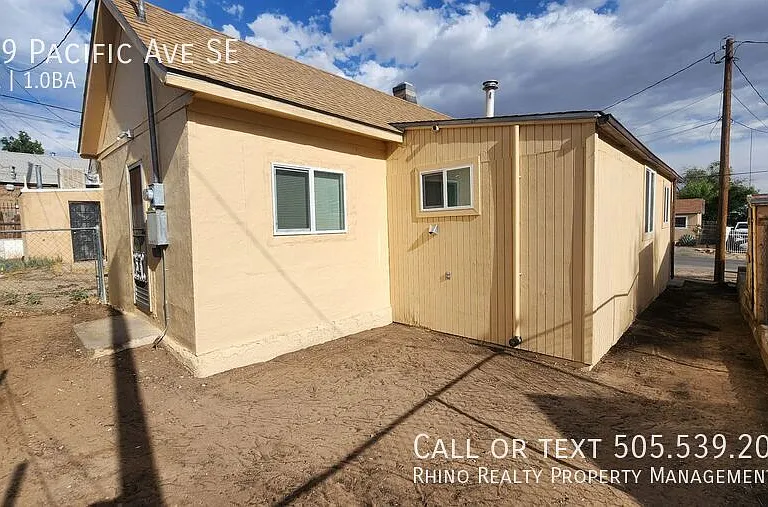 609 Pacific Ave SE — Photo 10